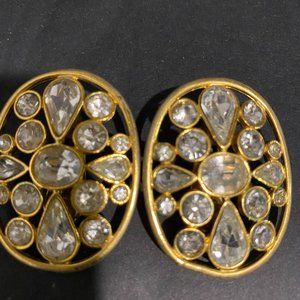 Statement clip -on earrings